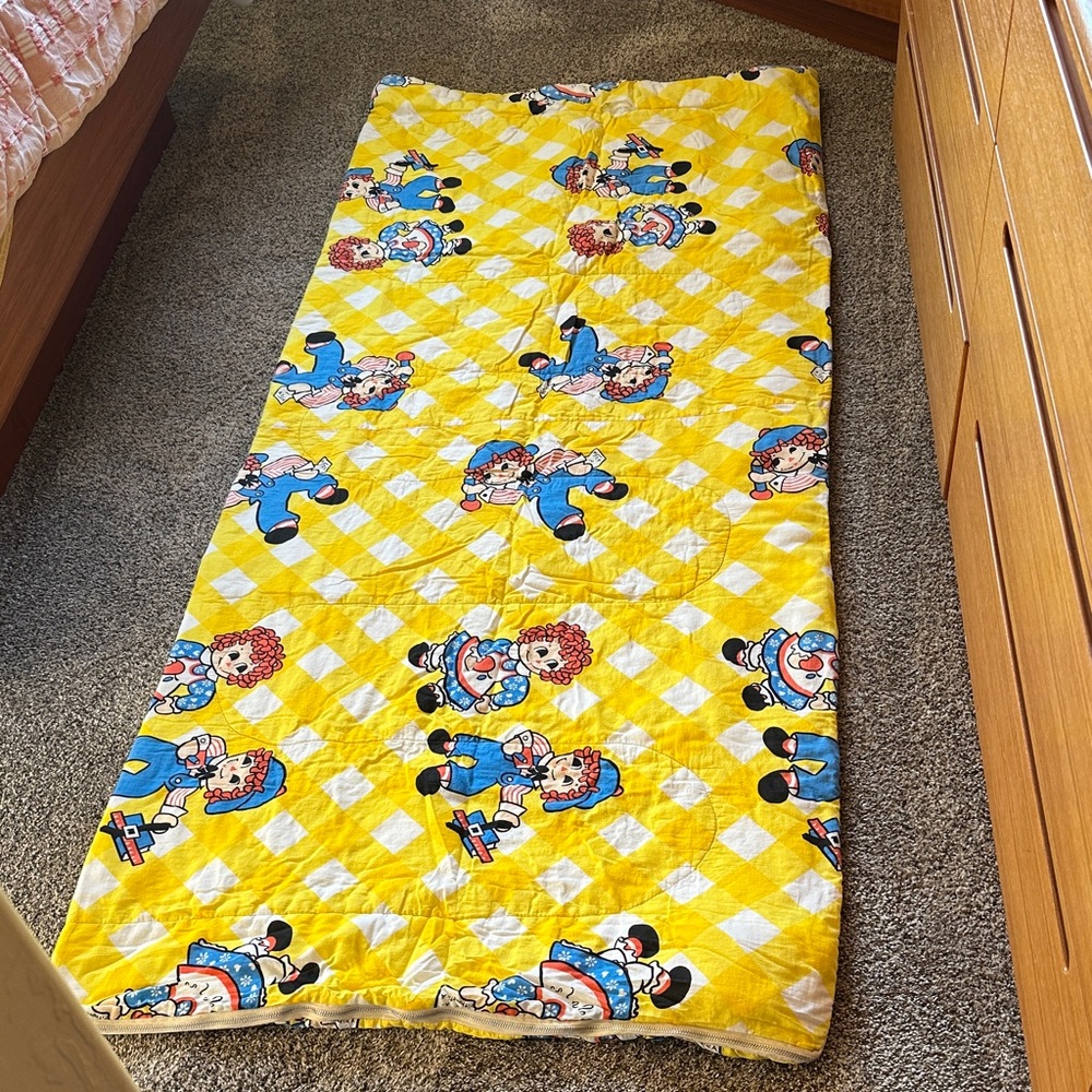Vintage 70s Raggedy Ann and Andy sleeping bag.